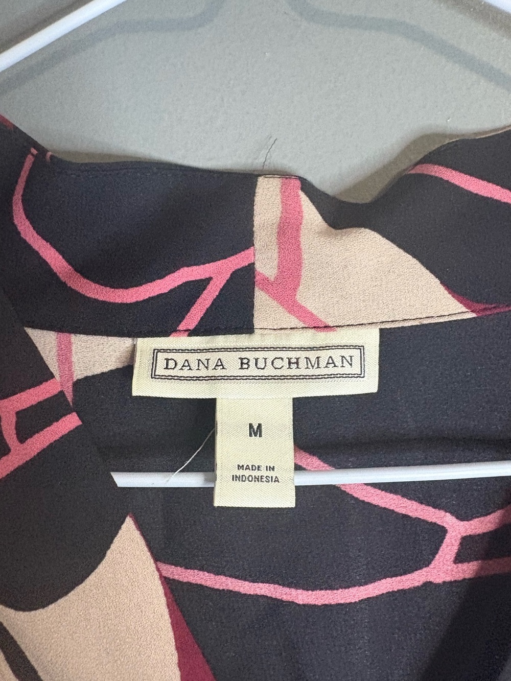 Dana Buchman Abstract Print Roll-Tab Blouse | Size Medium | Black Pink Cream - Picture 4 of 8